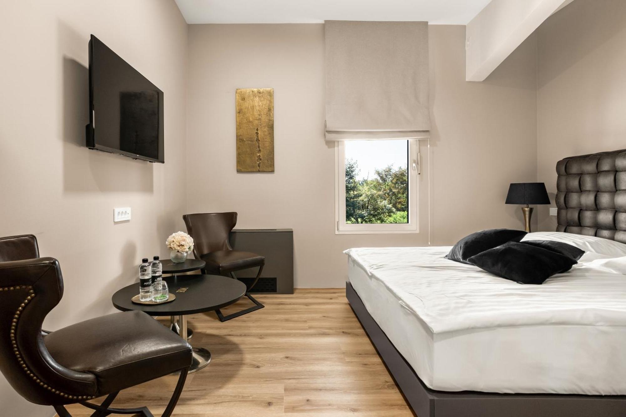 Hotel Harmonija Spa & Free Parking Mengeš Kültér fotó