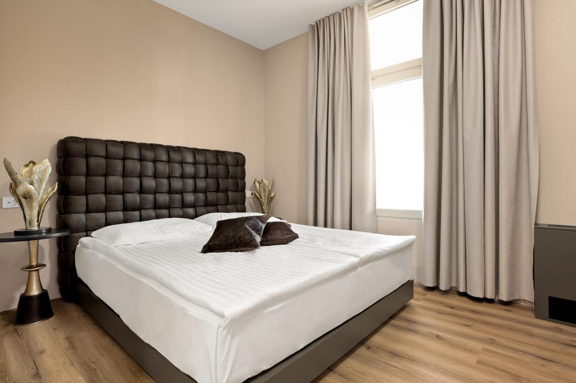 Hotel Harmonija Spa & Free Parking Mengeš Kültér fotó