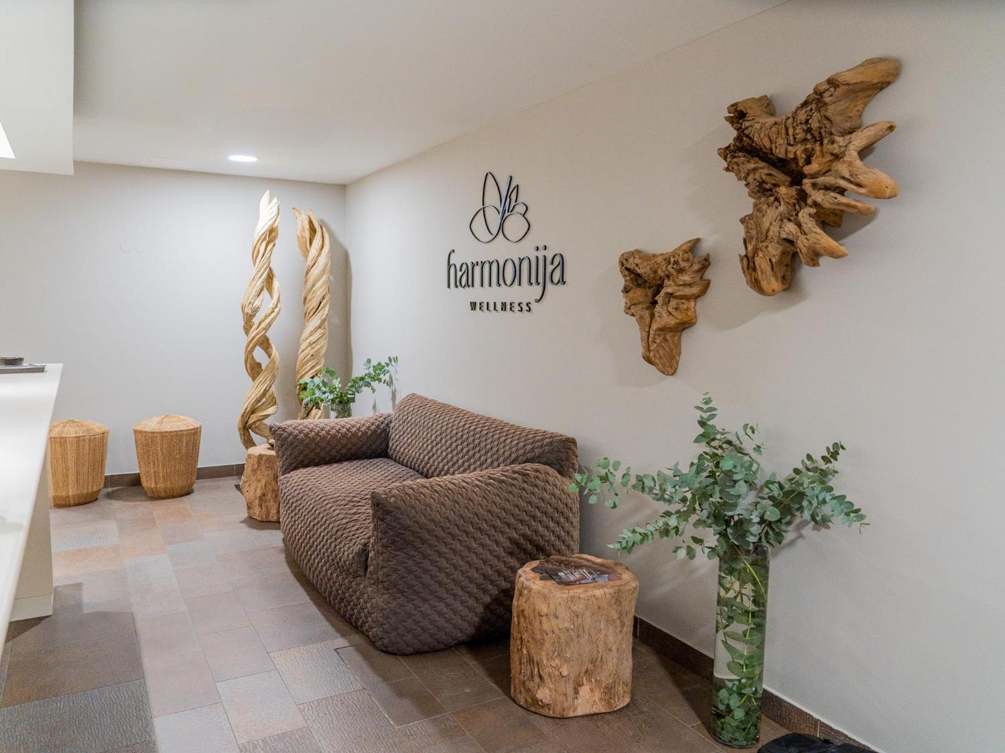 Hotel Harmonija Spa & Free Parking Mengeš Kültér fotó
